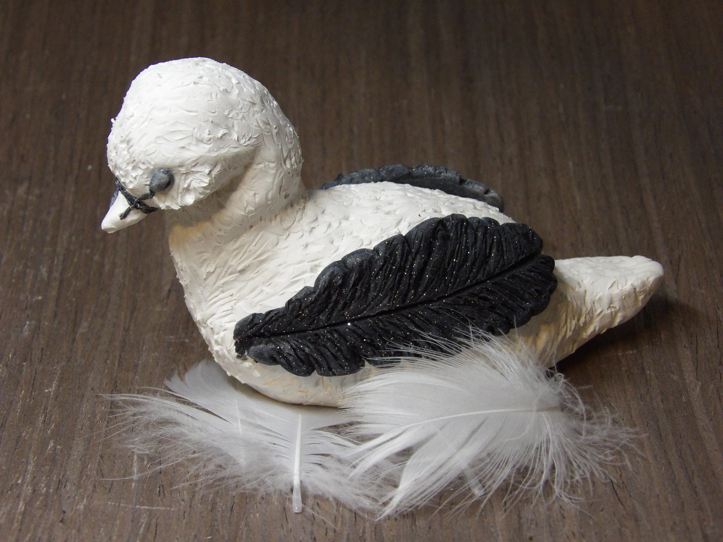 Enara Swan Sculpture