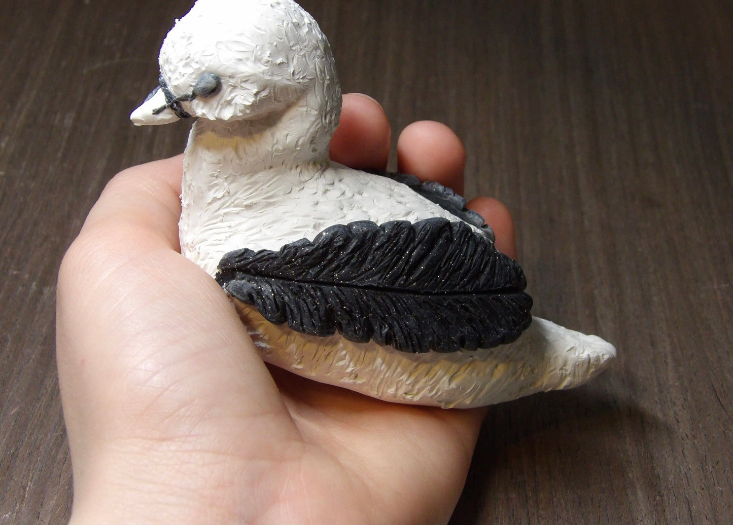 Enara Swan Sculpture